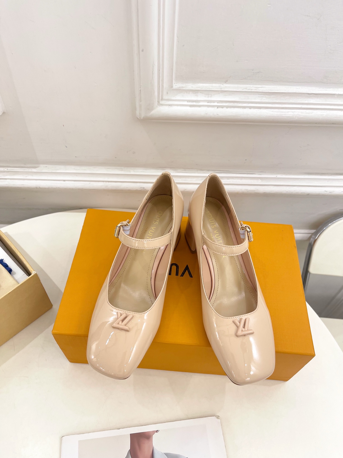 Women's high heels